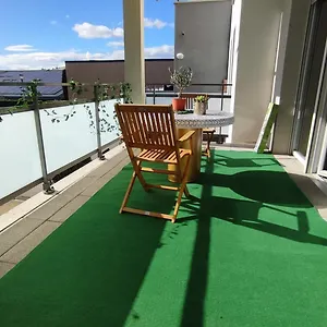 Appartement Escal'home , Design Au Pied De L'aeroport,parkings, Blagnac