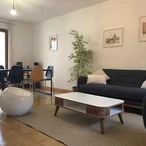 Appartement Maison De Village Avec Jardinet, Bruguieres
